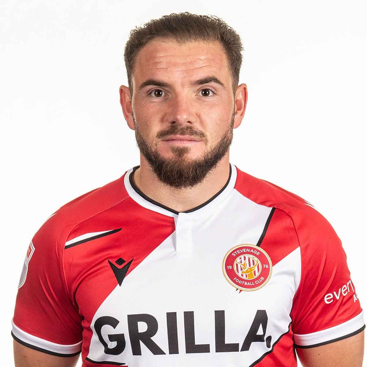 One, two – buckle our shoe; three, four – two in the door. Yep, that's how we say Alex MacDonald was an early 2023 summer signing!