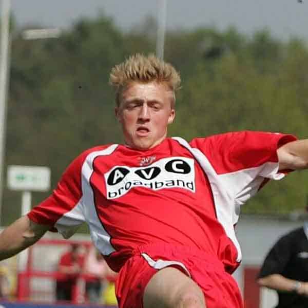 One of three players to join us on deadline day 2004, Lee Barnard came from Spurs with the aim of creating a name for himself in the Conference